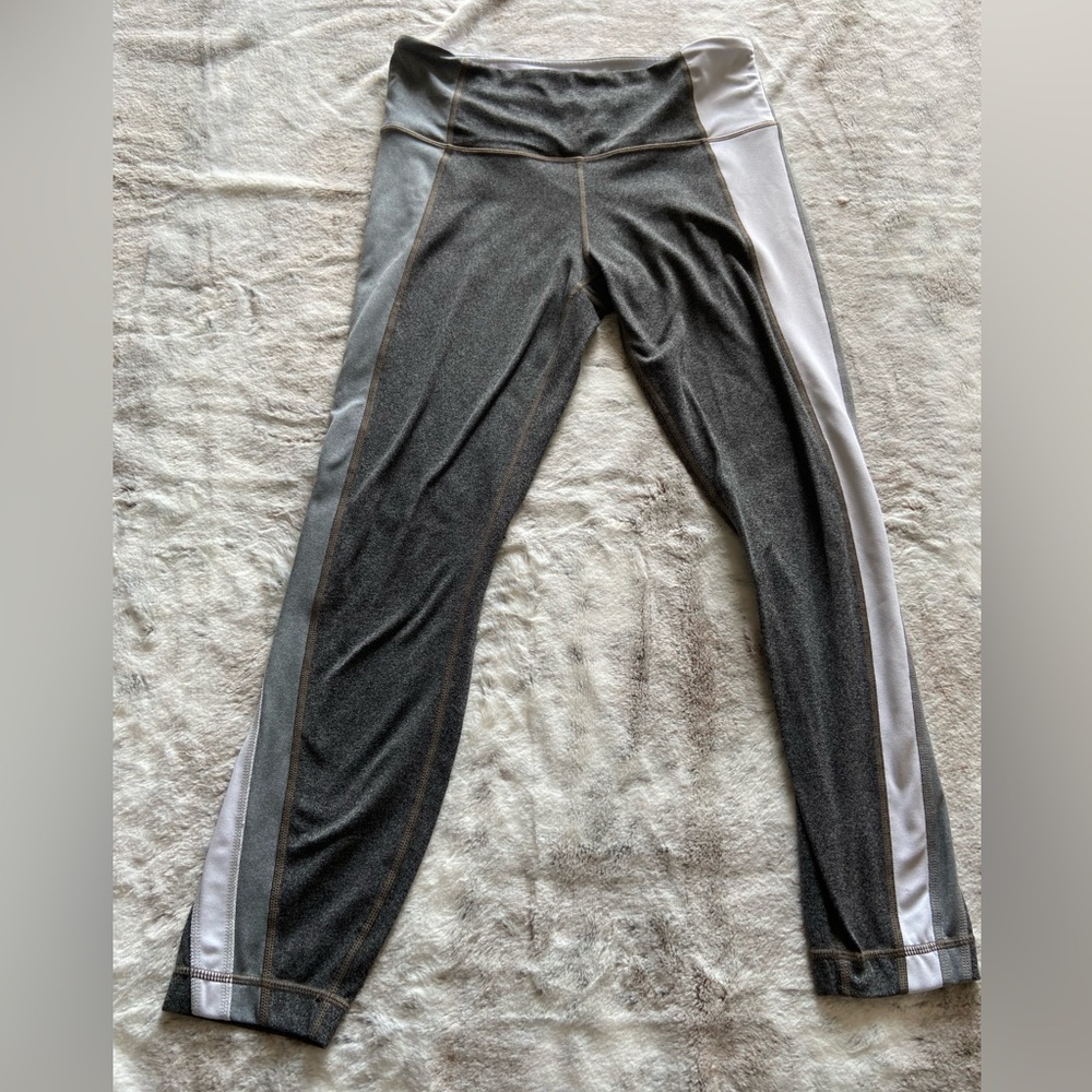 Athleta color block legging size Medium